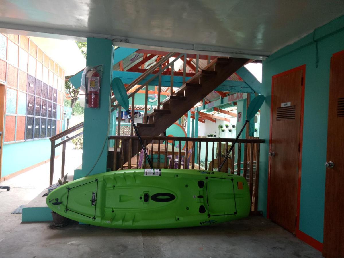 Smallfry'S Beach Resort Calatrava  Екстер'єр фото