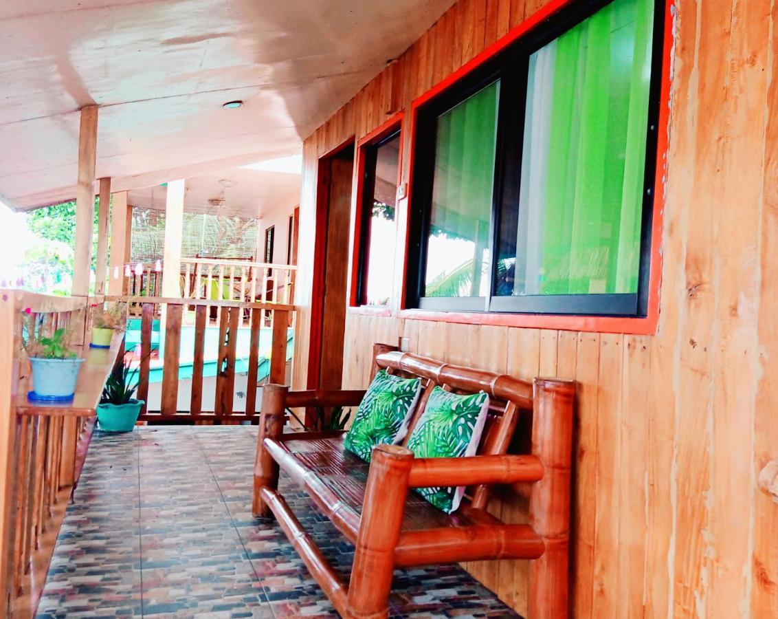 Smallfry'S Beach Resort Calatrava  Екстер'єр фото