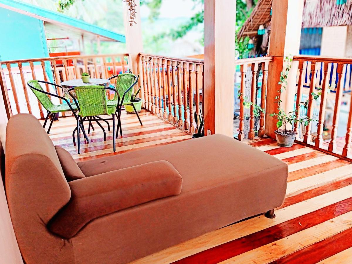 Smallfry'S Beach Resort Calatrava  Екстер'єр фото