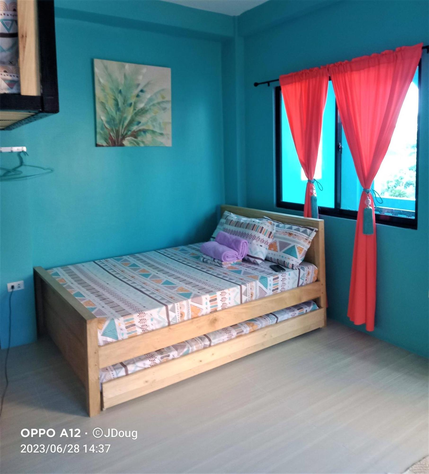 Smallfry'S Beach Resort Calatrava  Екстер'єр фото