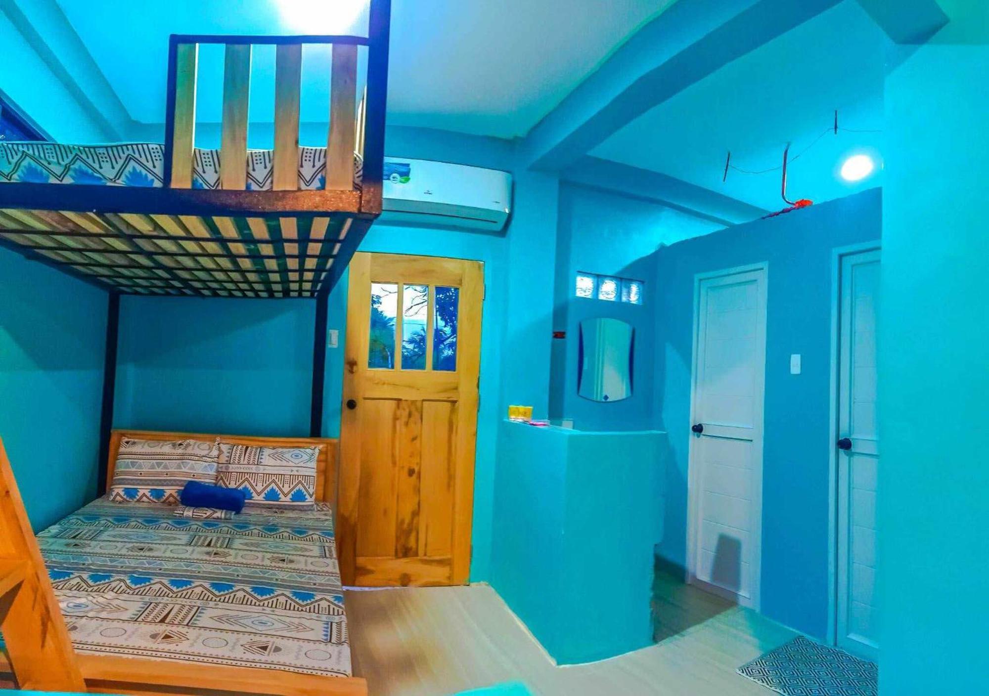 Smallfry'S Beach Resort Calatrava  Екстер'єр фото